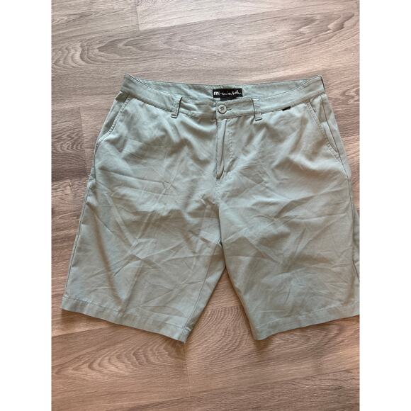 Travis Mathew size 38 green & white striped golf shorts - Picture 1 of 2